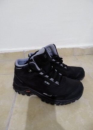 Salomon shelter waterproof