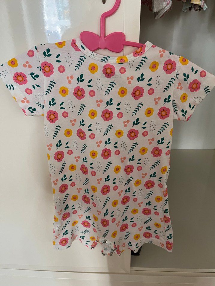 Kız Çocuk Beyaz Çiçek Desenli Kısa Kollu Tulum - Görsel 2