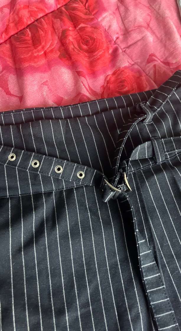 Çizgili şortlu Pilili Mini Etek - Görsel 2