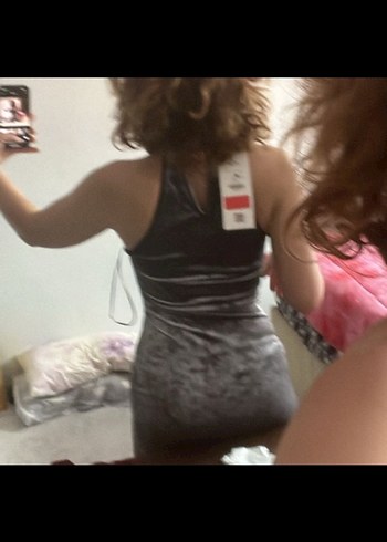 s Beden Bershka etiketli elbise