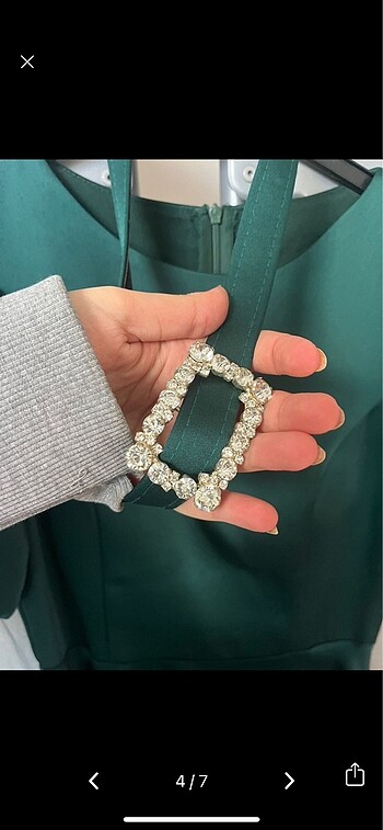 Saten zümrüt yeşili midi boy elbise - Görsel 5