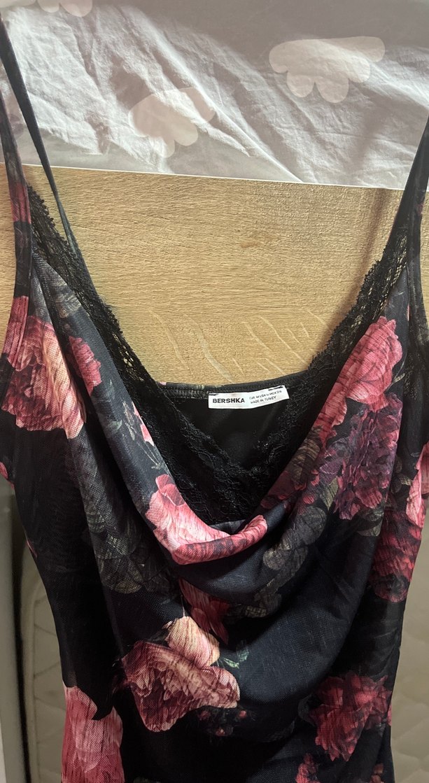 Bordo Dantel Detaylı Midi V Yaka Elbise - Görsel 3