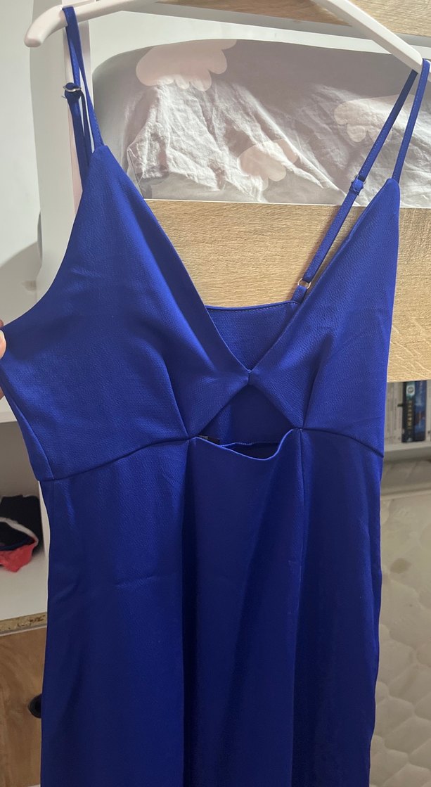 Saten Dokulu Mavi V Yaka Midi Elbise - Görsel 4