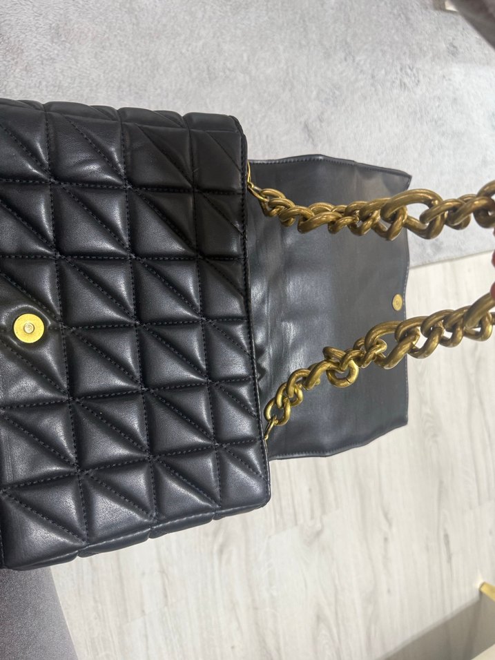 Zara Kapitone Siyah Deri Kadın Çanta - Görsel 4