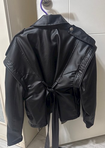 Siyah Deri Kemerli Ceket - Görsel 3