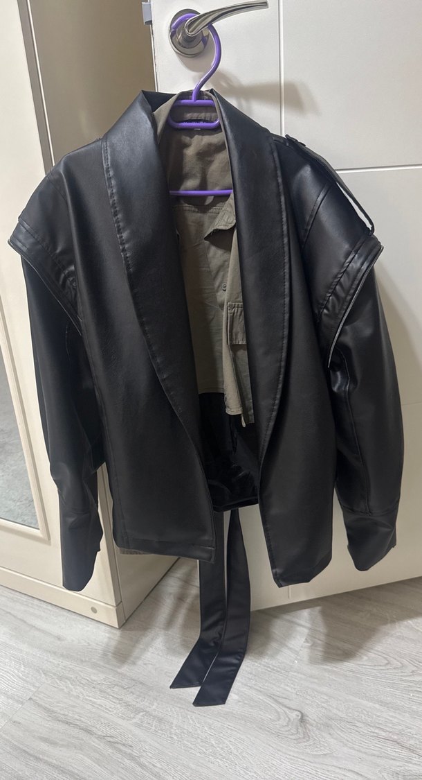 Siyah Deri Kemerli Ceket - Görsel 2