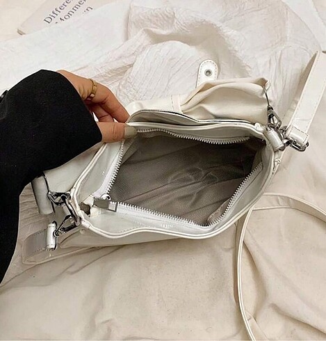 Urban Outfitters Shein Çanta