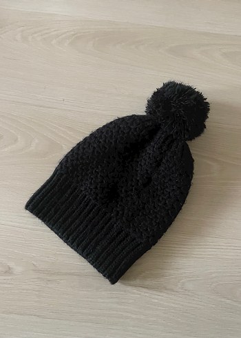 Siyah Ponponlu Bere - Görsel 2