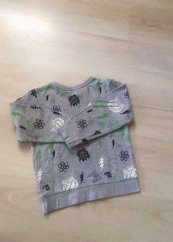 H&M Uzun Kollu Sweatshirt 5-6 yaş - Görsel 4