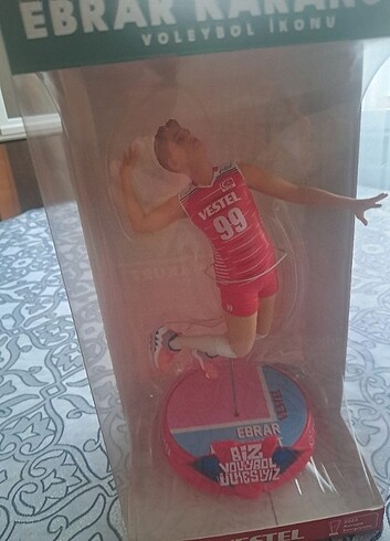 Beden Ebrar Karakurt voleybol ikonu