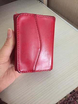 Kırmızı cüzdan 