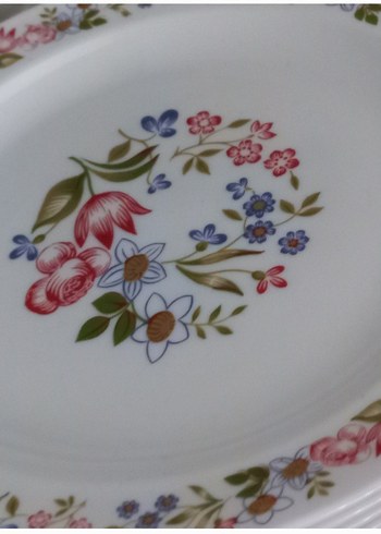 Diğer Çiçek Desenli Pastel Beyaz Tabak