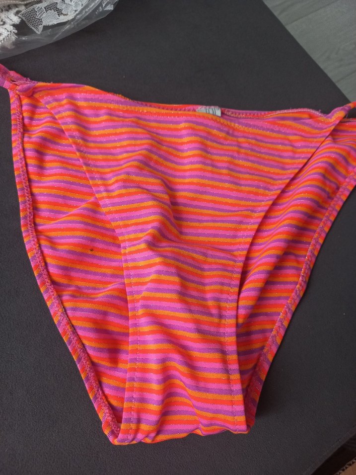 Pembe Çizgili Pliseli Bikini Takımı - Görsel 2