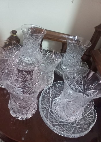 Kristal Desenli Çay Bardakları ve Tabağı - Görsel 2