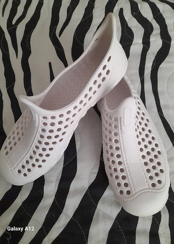 Beyaz kadin Su Ayakkabısı - Görsel 2