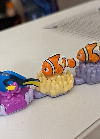  Kayıp Balık Nemo Kinder Oyuncakları 