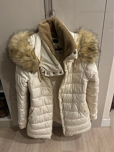 zara mont