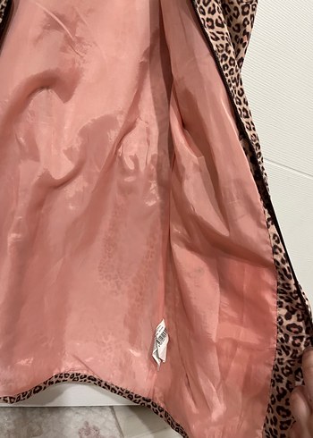 Kızlar için Leopar Desenli Pembe Yağmurluk - Görsel 4