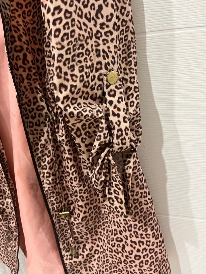 Kızlar için Leopar Desenli Pembe Yağmurluk - Görsel 3