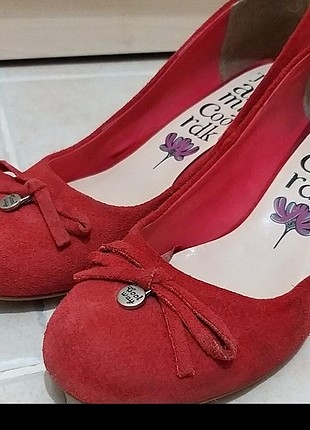 Kısa topuklu ayakkabı 