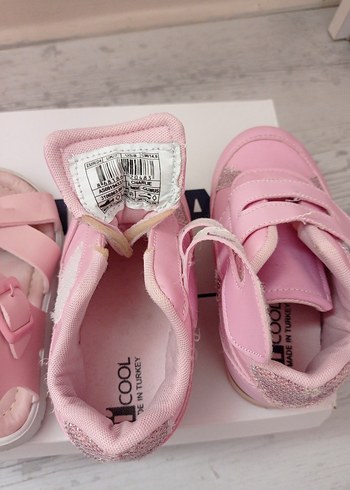 Kız Çocuk Pembe Tokalı Terlik ve Spor Ayakkabı - Görsel 5