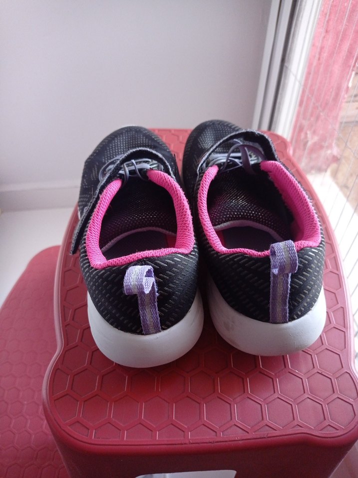 Skechers spor ayakkabı - Görsel 3