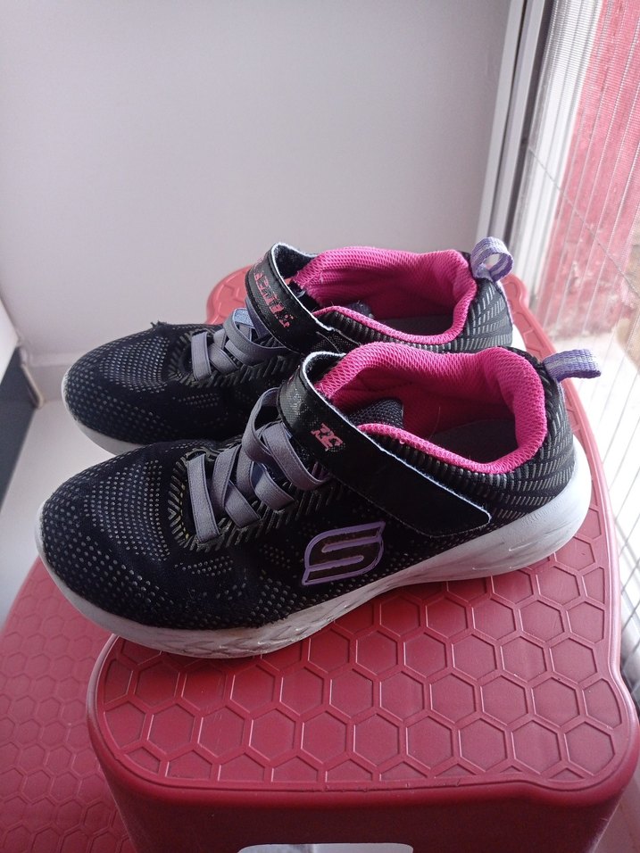 Skechers spor ayakkabı - Görsel 4