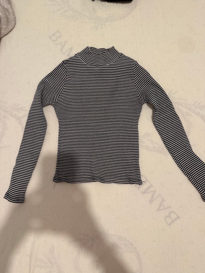 Uzun Kollu Çizgili Siyah Crop Top - Görsel 2