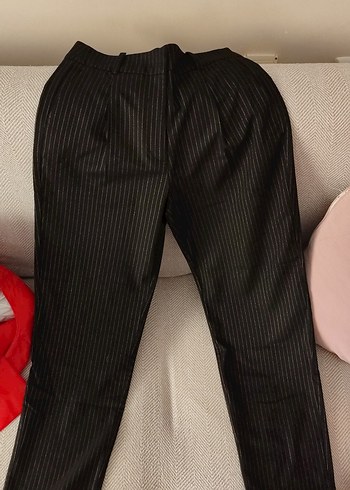Kadın Siyah Çizgili Pilili Kumaş Pantolon