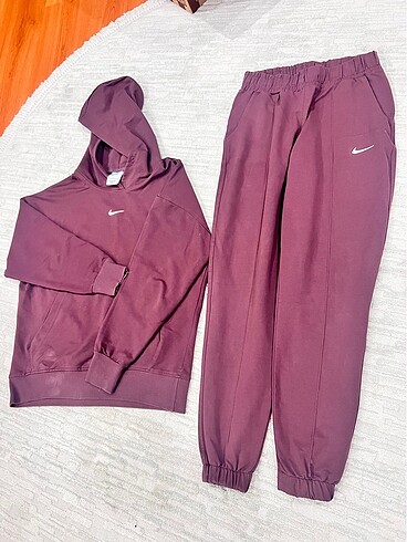 Nike eşofman takımı