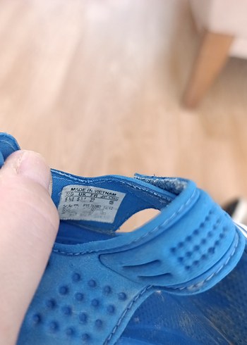 22 Beden Adidas Mavi Erkek Çocuk Sandalet