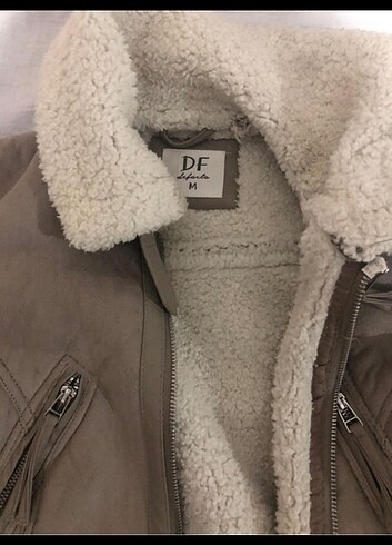 defacto mont