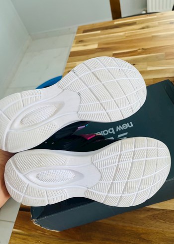 33 Beden çeşitli Renk Renkli Bağcıksız Kız Çocuk Spor Ayakkabı