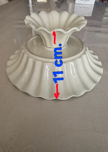 Ayaklı Beyaz Dalgalı Kenarlı Porselen Tabak - Görsel 4