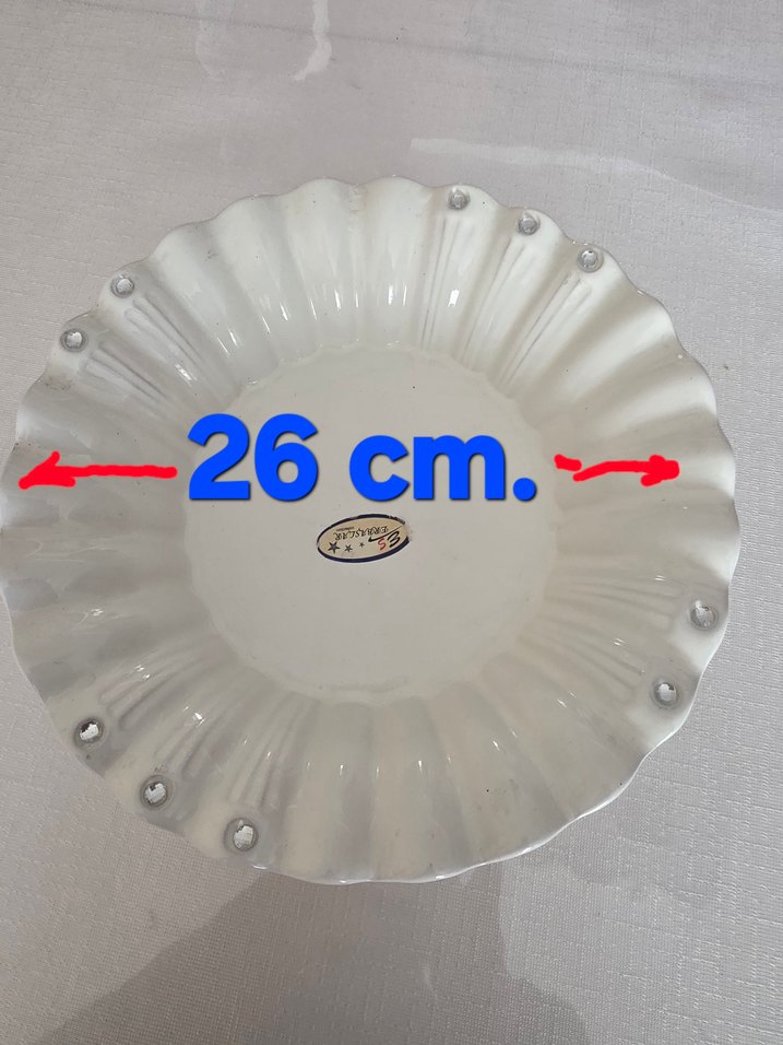 Ayaklı Beyaz Dalgalı Kenarlı Porselen Tabak - Görsel 5