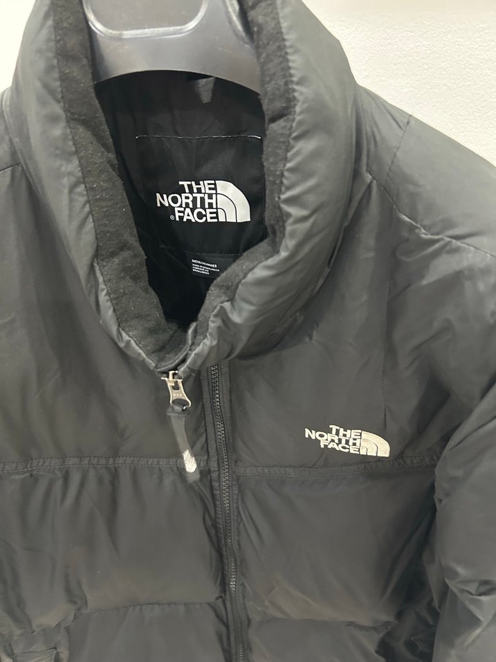 The North Face Siyah Şişme Mont — görsel 2/4