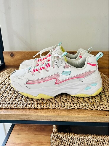 Skechers