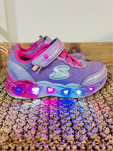 Skechers
