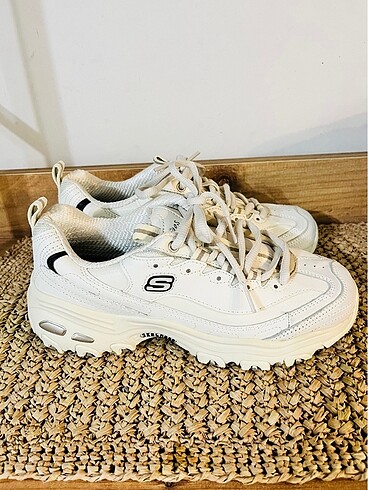 Skechers