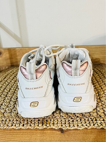 37,5 Beden beyaz Renk Skechers