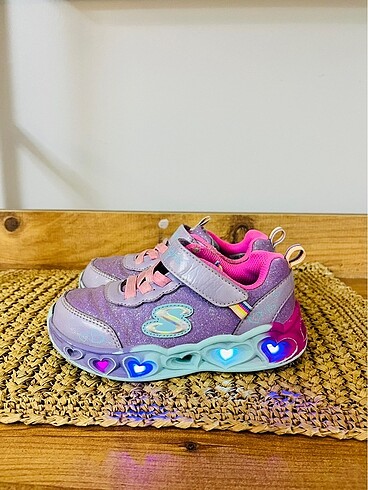 Skechers