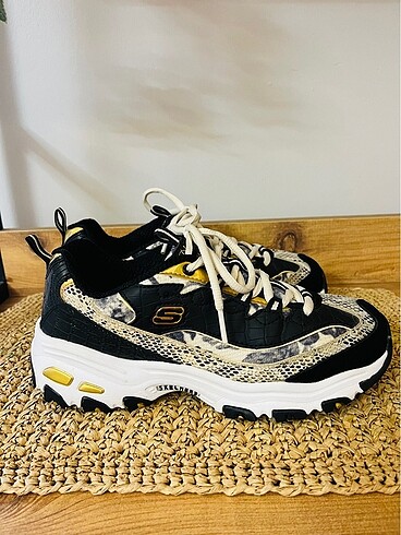 37,5 Beden Skechers
