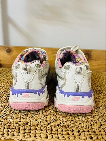 28 Beden beyaz Renk Skechers