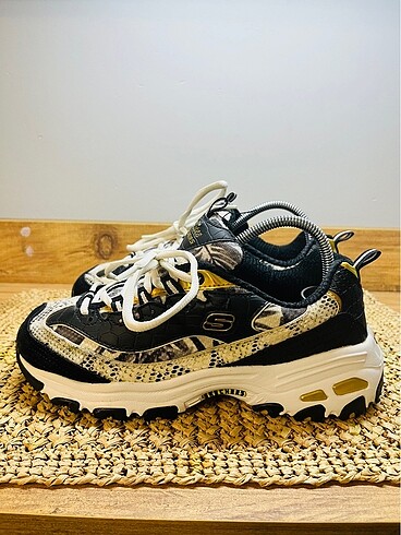 37 Beden Skechers