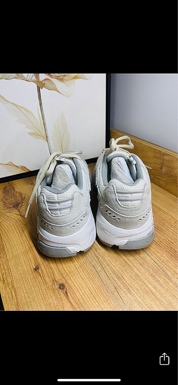 38 Beden Skechers
