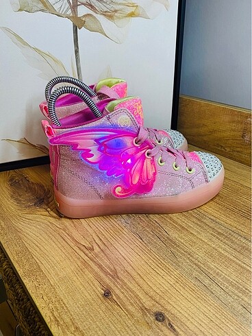 Skechers