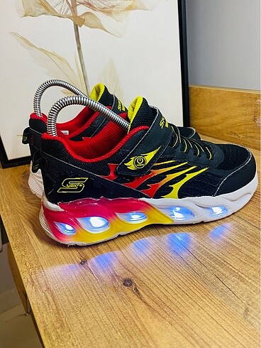 Skechers