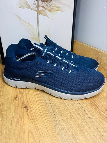 Skechers