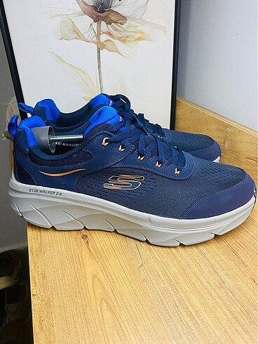 Skechers