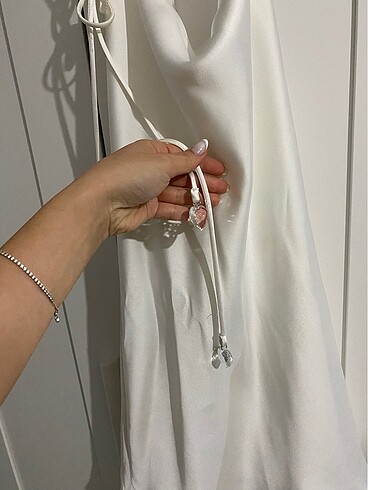 Zara Saten şık beyaz elbise